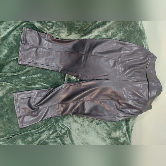Ladies leather look pants - Picture 1 of 3